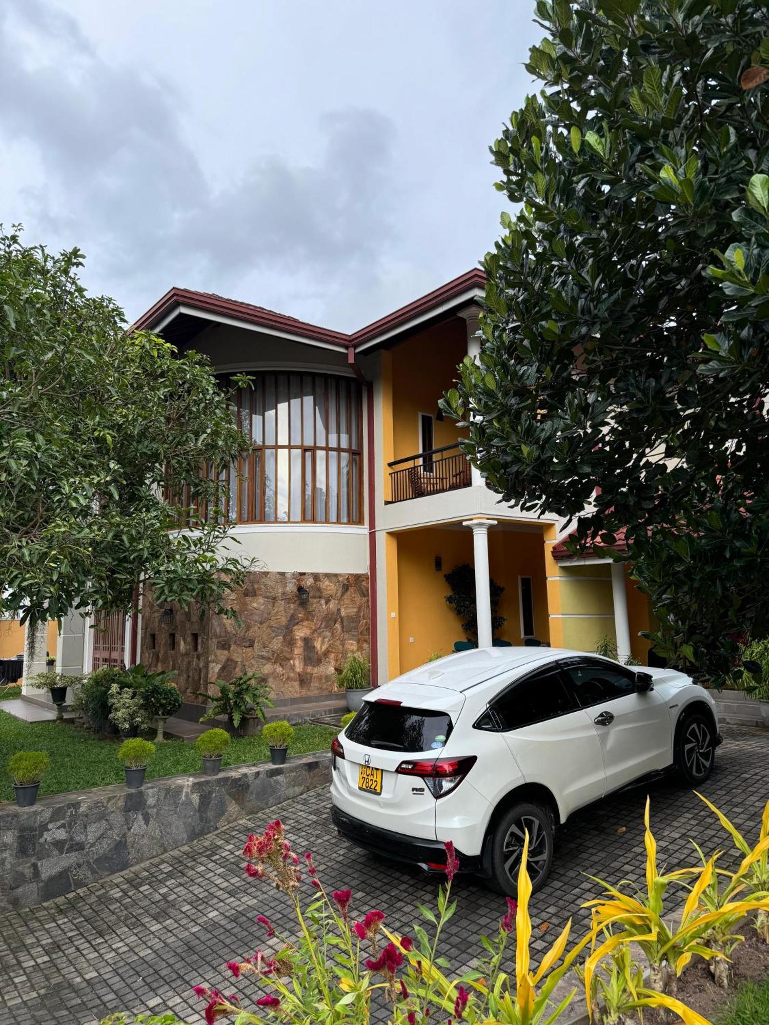 Bigcity Villa - Airport Transit Hotel Katunayaka Dış mekan fotoğraf