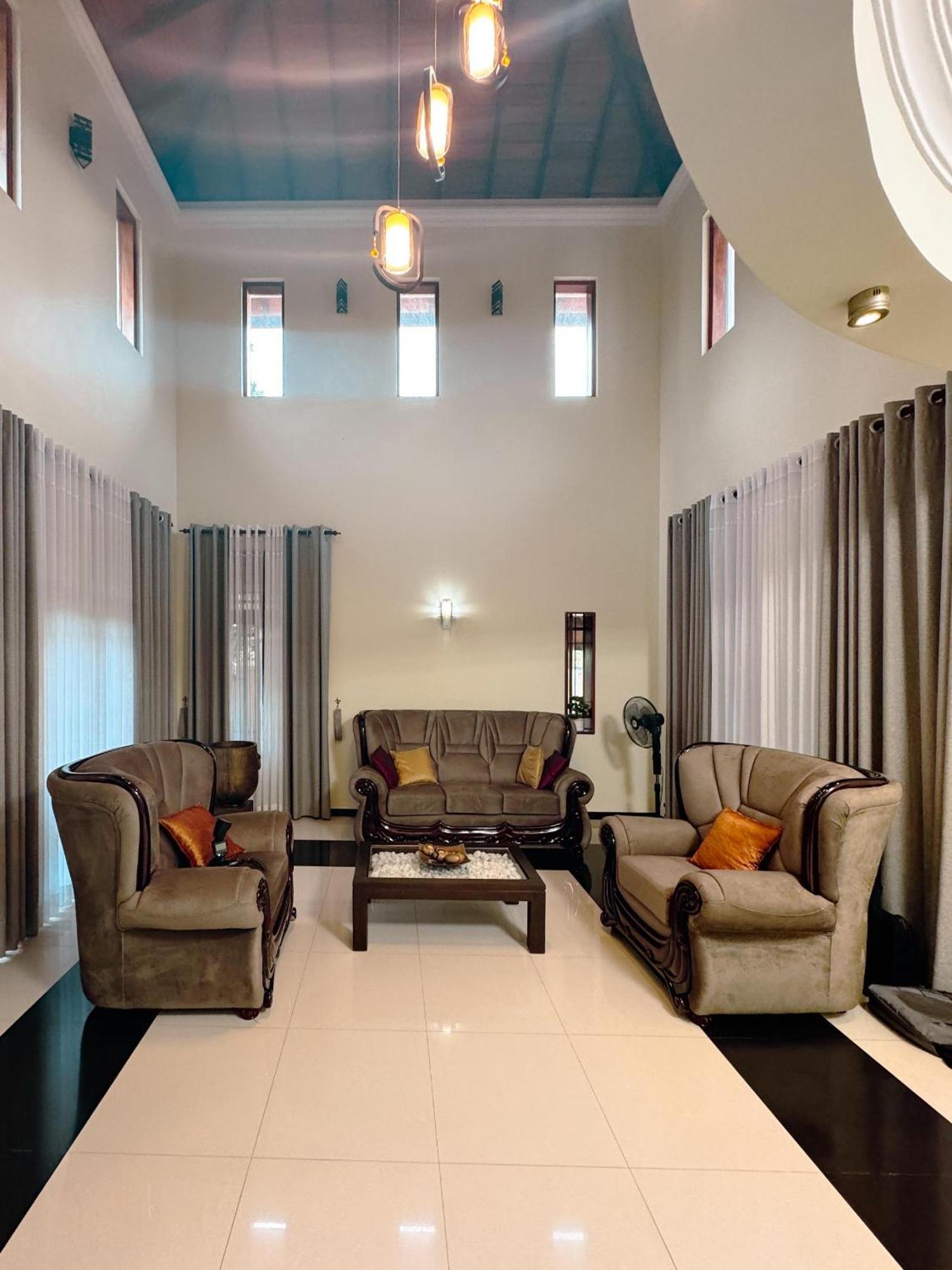 Bigcity Villa - Airport Transit Hotel Katunayaka Dış mekan fotoğraf