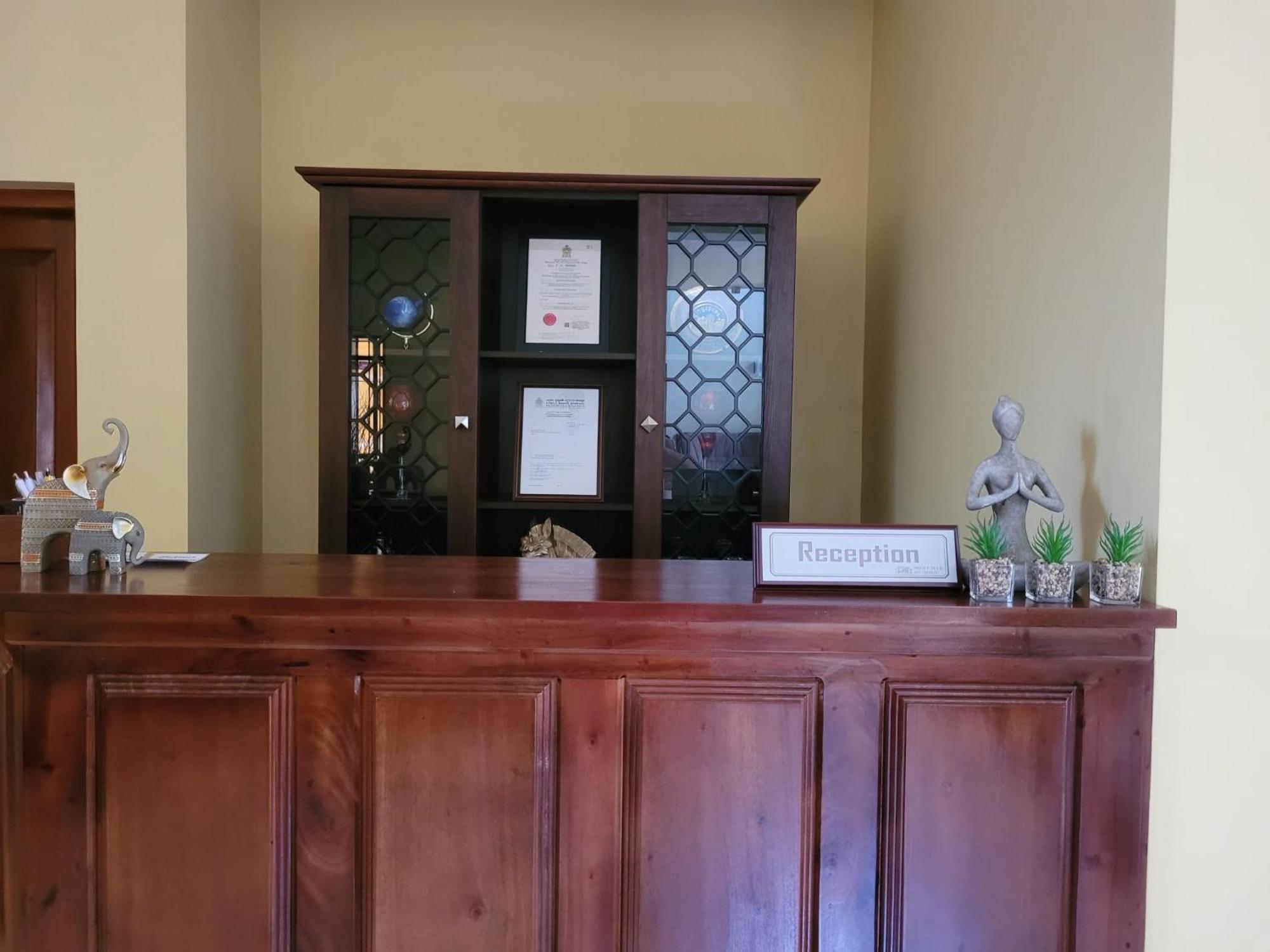 Bigcity Villa - Airport Transit Hotel Katunayaka Dış mekan fotoğraf